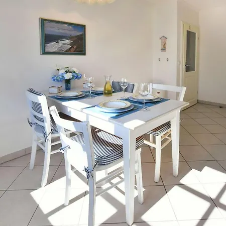 Granitz 7 アパート *